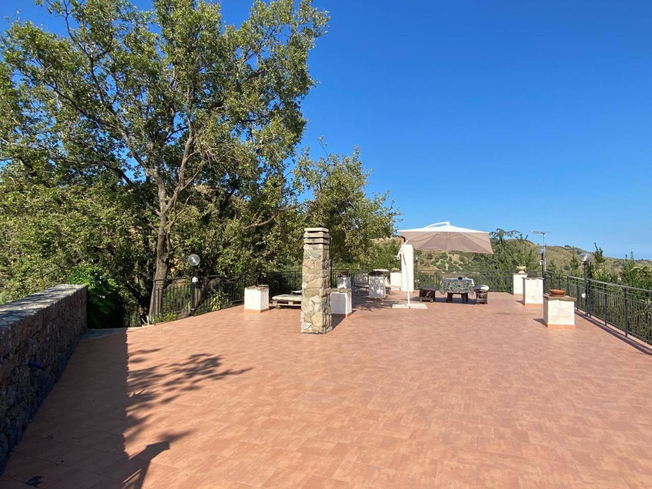 Agriturismo Etna-Mare Piedimonte Etneo Bagian luar foto