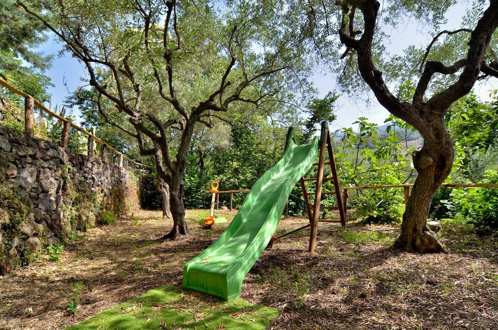 Agriturismo Etna-Mare Piedimonte Etneo Bagian luar foto