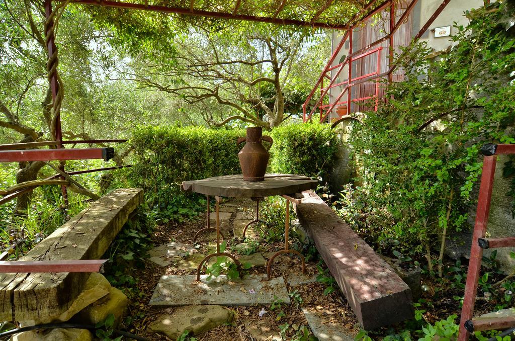 Agriturismo Etna-Mare Piedimonte Etneo Bagian luar foto
