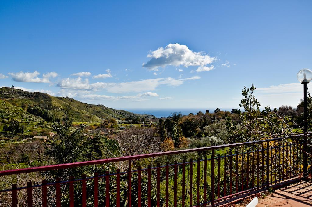 Agriturismo Etna-Mare Piedimonte Etneo Bagian luar foto