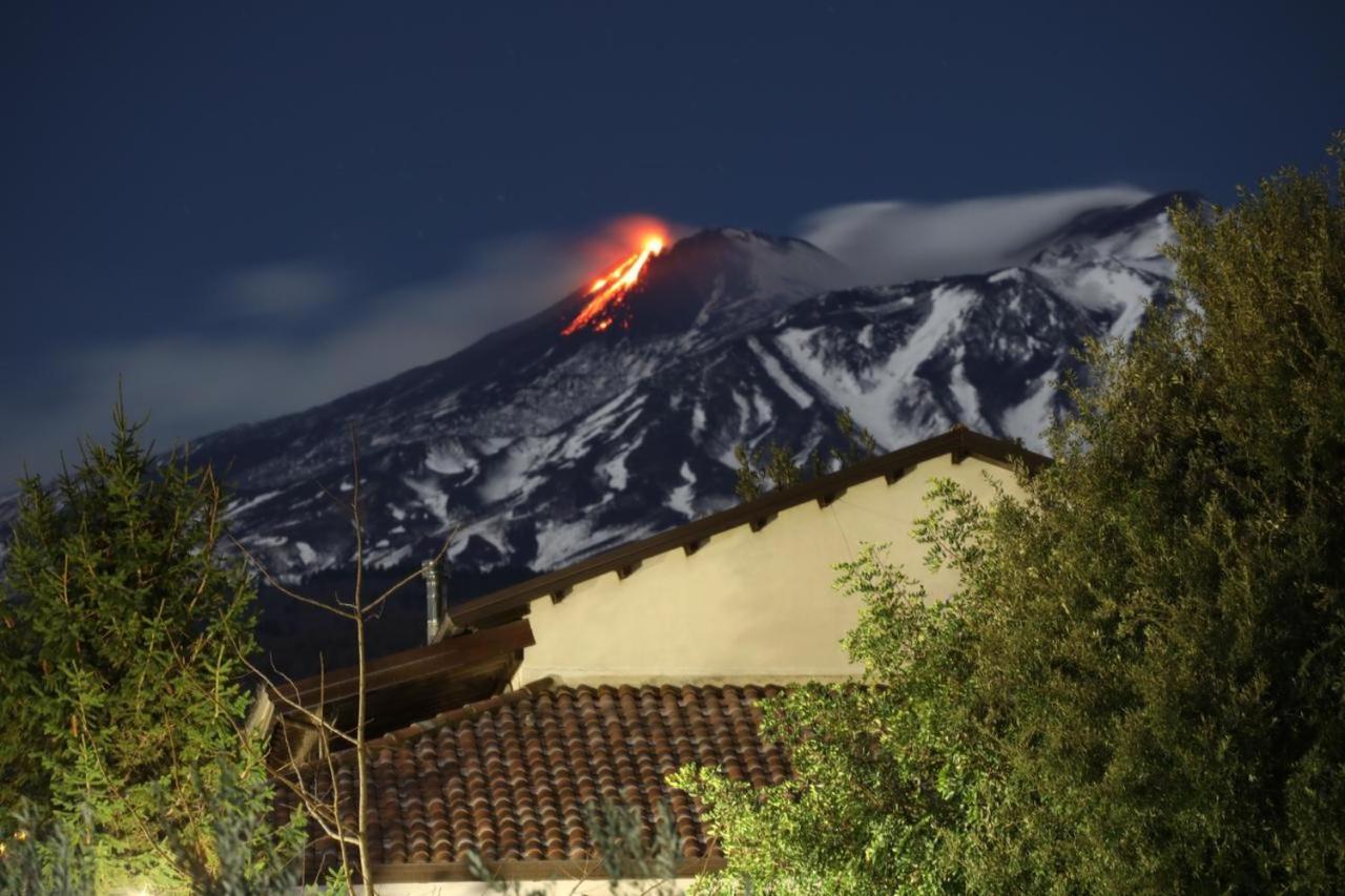 Agriturismo Etna-Mare Piedimonte Etneo Bagian luar foto